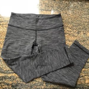 Lululemon Printed Wunder Under Cropped Leggings